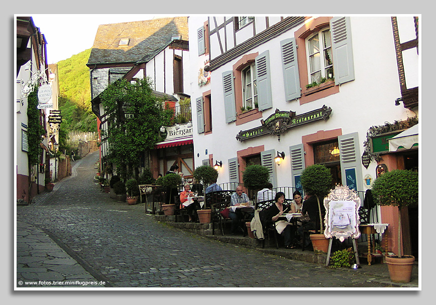 Bernkastel-Kues - Restaurant in der Kallenfelsstraße