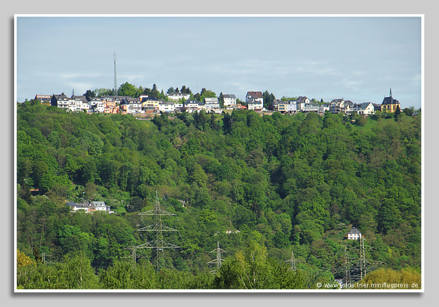 Trier - Blick zum Markusberg von der Konrad-Adenauer-Brücke