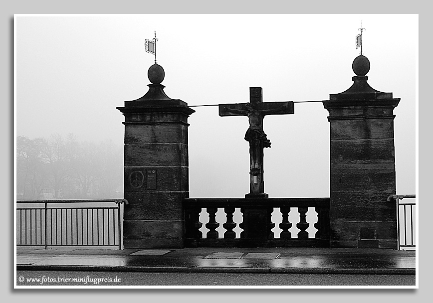 Auf der Römerbrücke